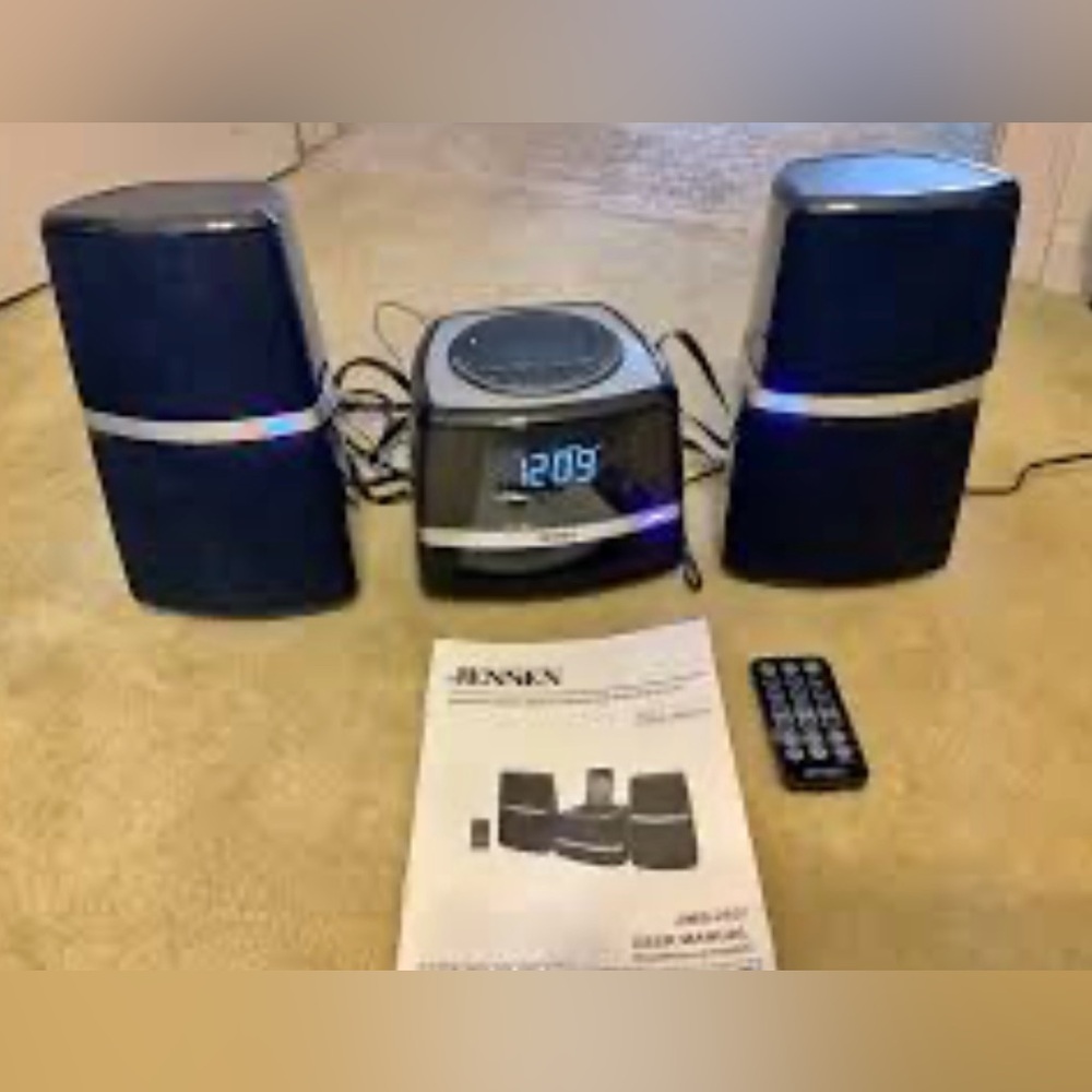Jensen Alarm Clock Speaker Set